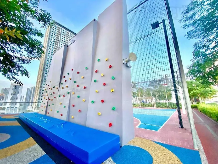 Urban Suites - 3Min Drive To Georgetown 18Min From Airport Modern Simplicity 3Br 2 Bathrooms Suites Jelutong Malaysia