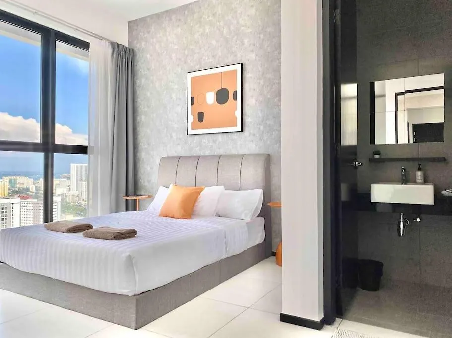 Urban Suites - 3Min Drive To Georgetown 18Min From Airport Modern Simplicity 3Br 2 Bathrooms Suites Jelutong Apartment