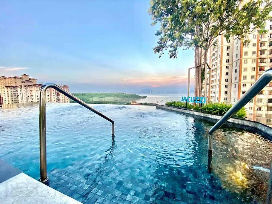 Urban Suites - 3Min Drive To Georgetown 18Min From Airport Modern Simplicity 3Br 2 Bathrooms Suites Jelutong 0*,  Malaysia