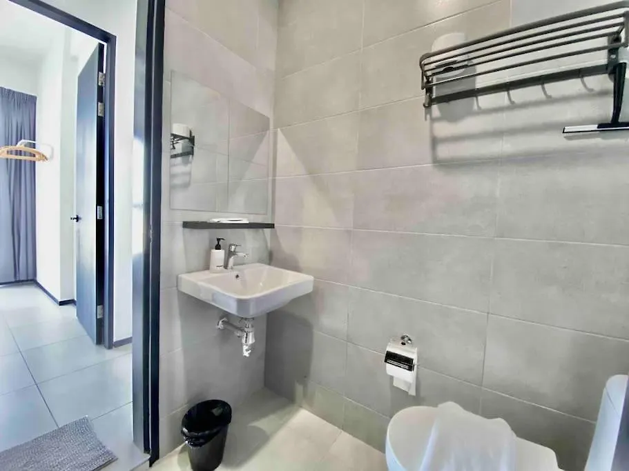 Apartment Urban Suites - 3Min Drive To Georgetown 18Min From Airport Modern Simplicity 3Br 2 Bathrooms Suites Jelutong