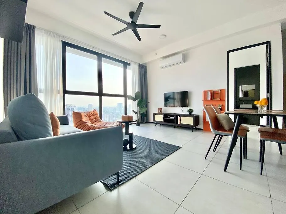 Apartment Urban Suites - 3Min Drive To Georgetown 18Min From Airport Modern Simplicity 3Br 2 Bathrooms Suites Jelutong