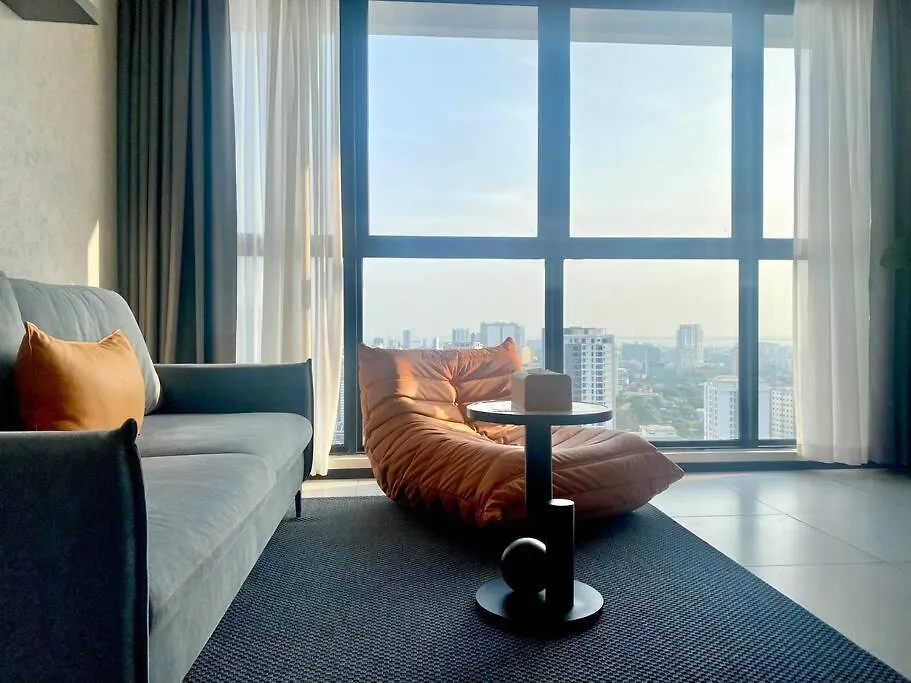 Urban Suites - 3Min Drive To Georgetown 18Min From Airport Modern Simplicity 3Br 2 Bathrooms Suites Jelutong Apartment