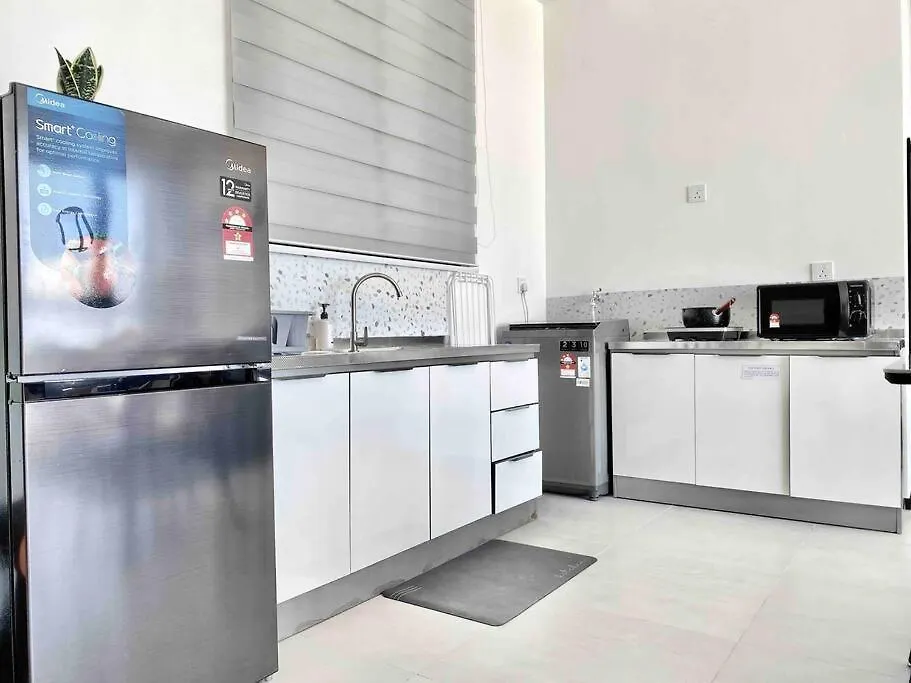 Urban Suites - 3Min Drive To Georgetown 18Min From Airport Modern Simplicity 3Br 2 Bathrooms Suites Jelutong
