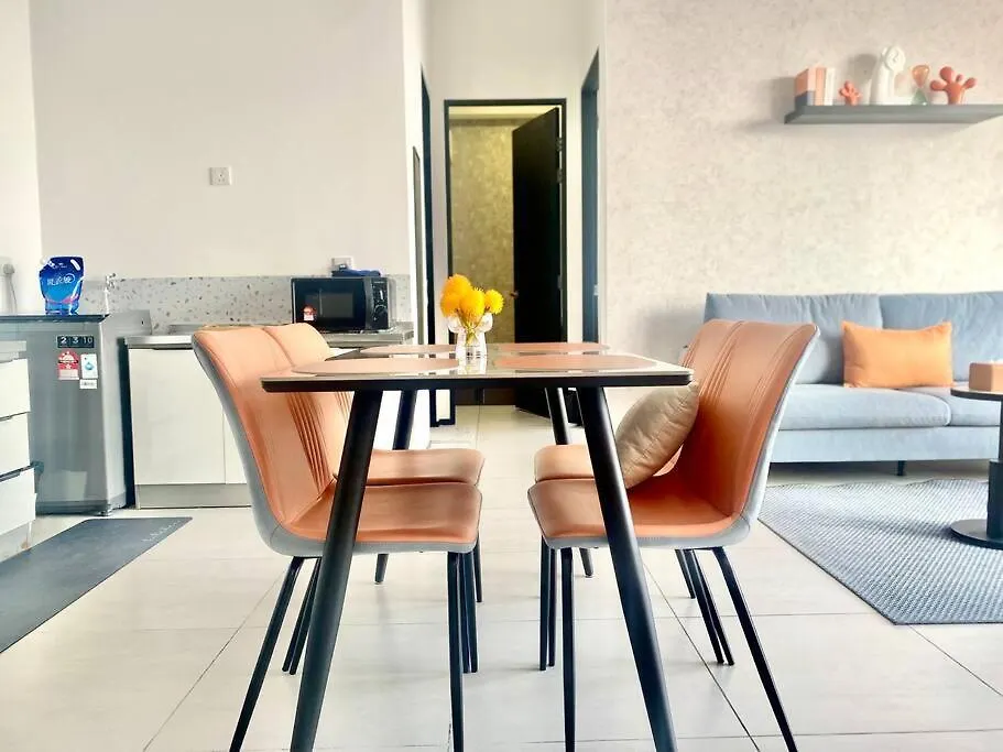 Urban Suites - 3Min Drive To Georgetown 18Min From Airport Modern Simplicity 3Br 2 Bathrooms Suites Jelutong Apartment